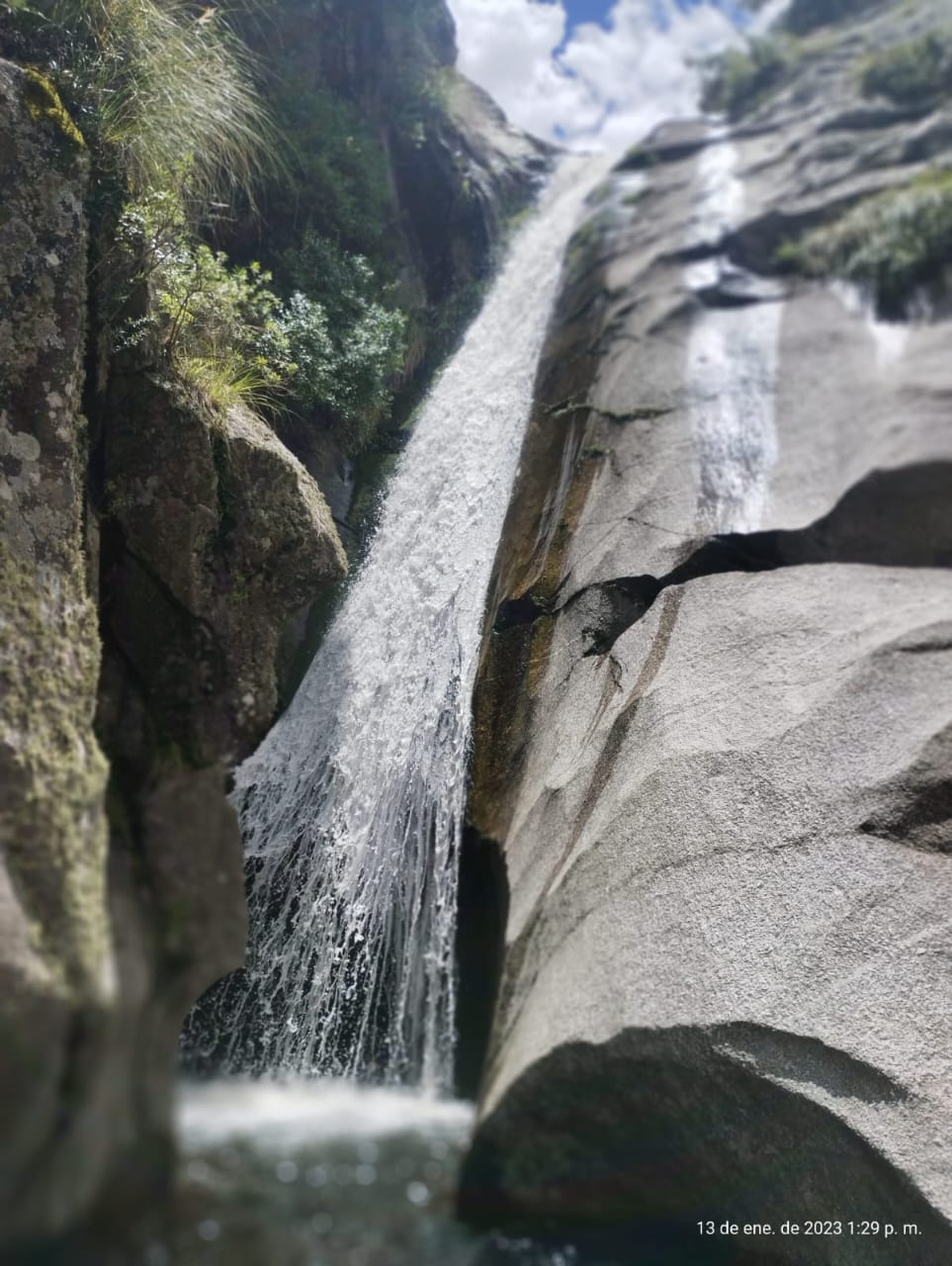 Cascada Escondida